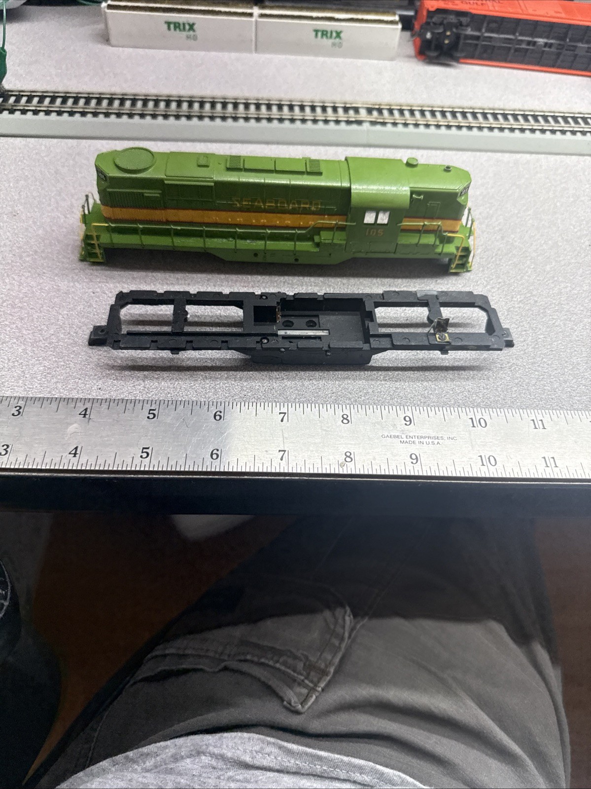 Athearn RS11 ALCO AIR TANKS FILLED IN ON FRAME this One Has Me Stumped Ho look