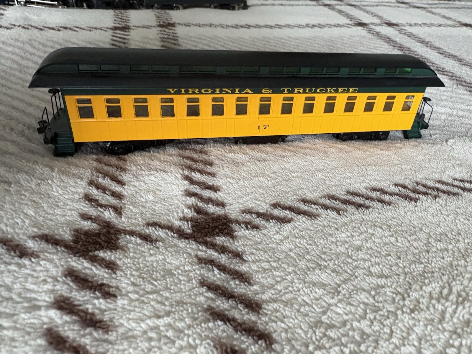 Mehano Nickel Plate Road 4/6/2 Steam Locomotive #721 SET Virginia & Truckee