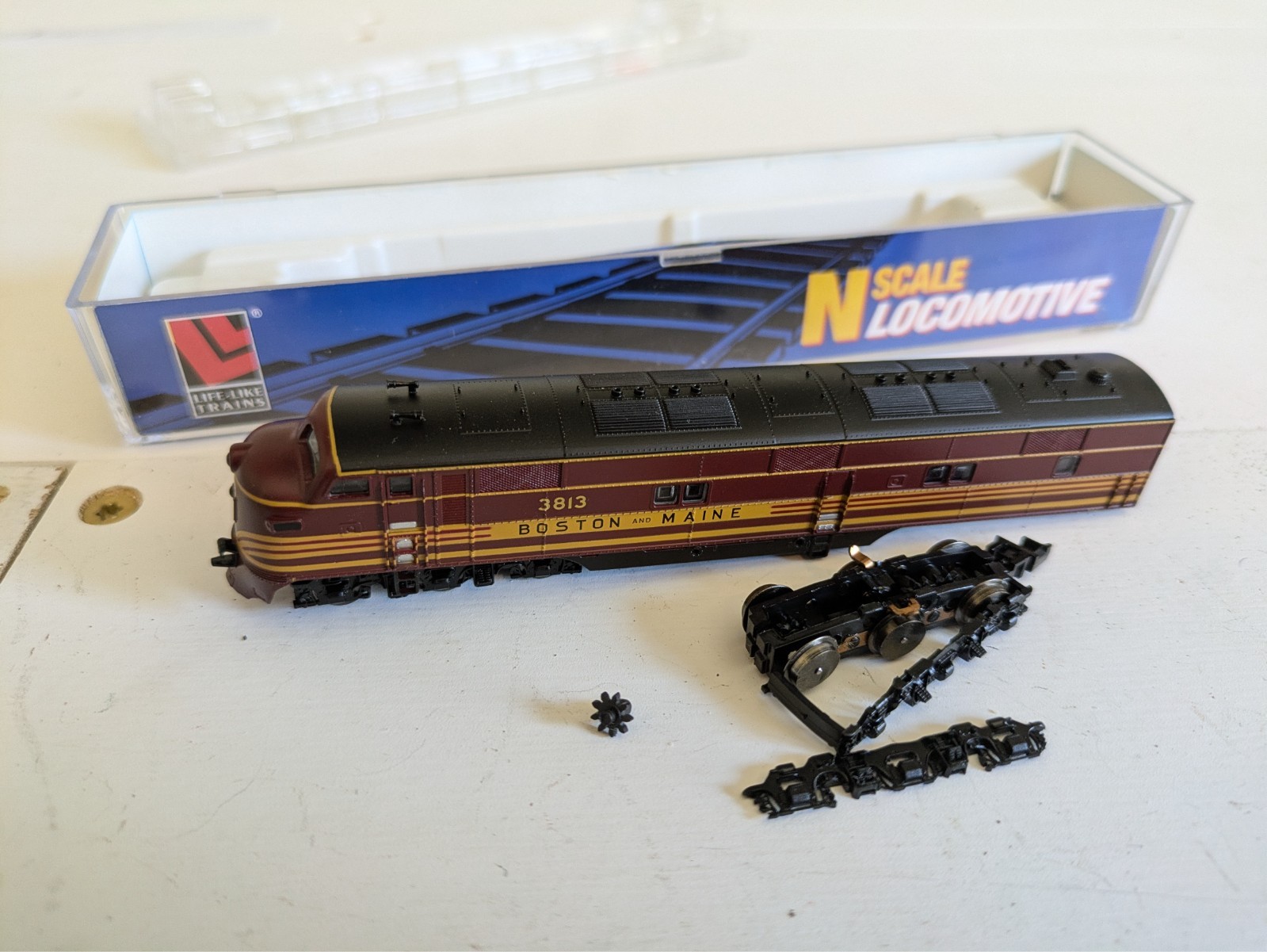 Life Like N Scale E7 Boston Maine 7002 #3813 for parts/repair