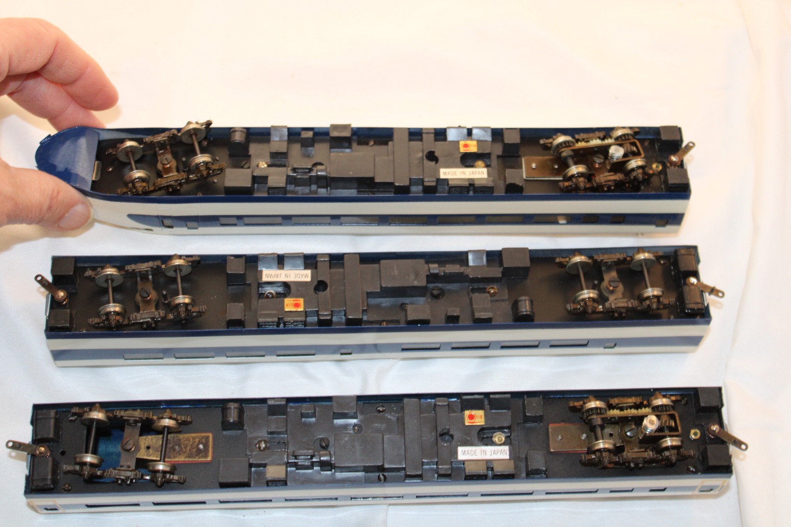 HO Brass – TID – New Tokaido Line A&B – 6-piece 3-motor Japan Bullet Train