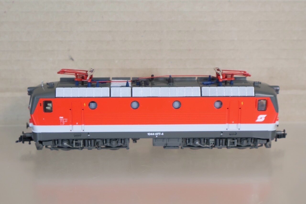 ROCO 43658 OBB ÖBB CLASS BR 1044 077-4 E-LOK ELECTRIC LOCOMOTIVE on