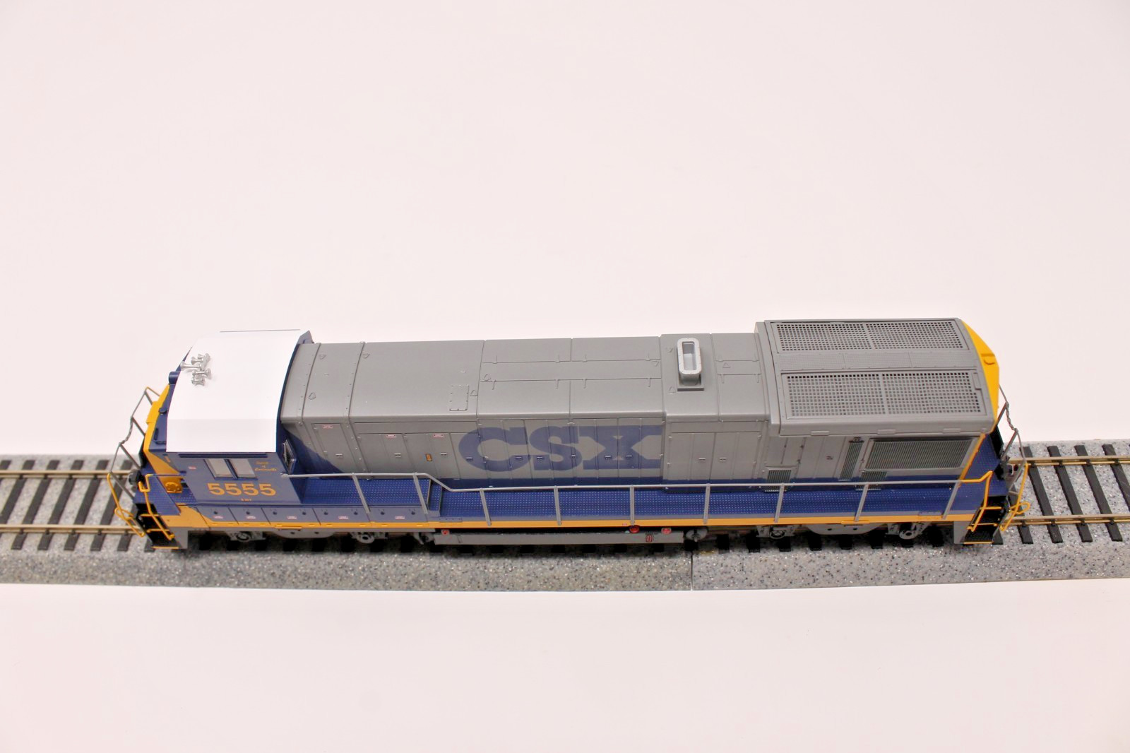 HO Atlas 10004721 GE B30-7 Locomotive CSX YN2 Spirit of Greenville DCC & Sound