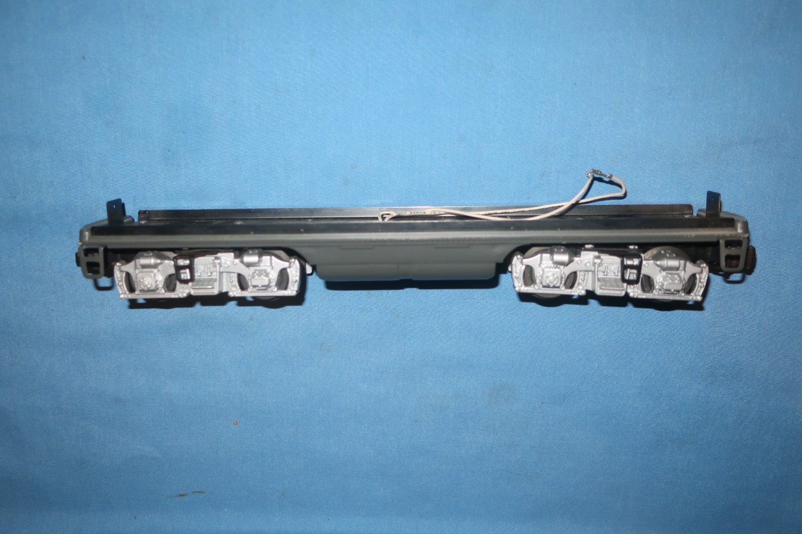 Lionel F3 Diesel Locomotive B-unit Frame w/Trucks. MT Clemens Era