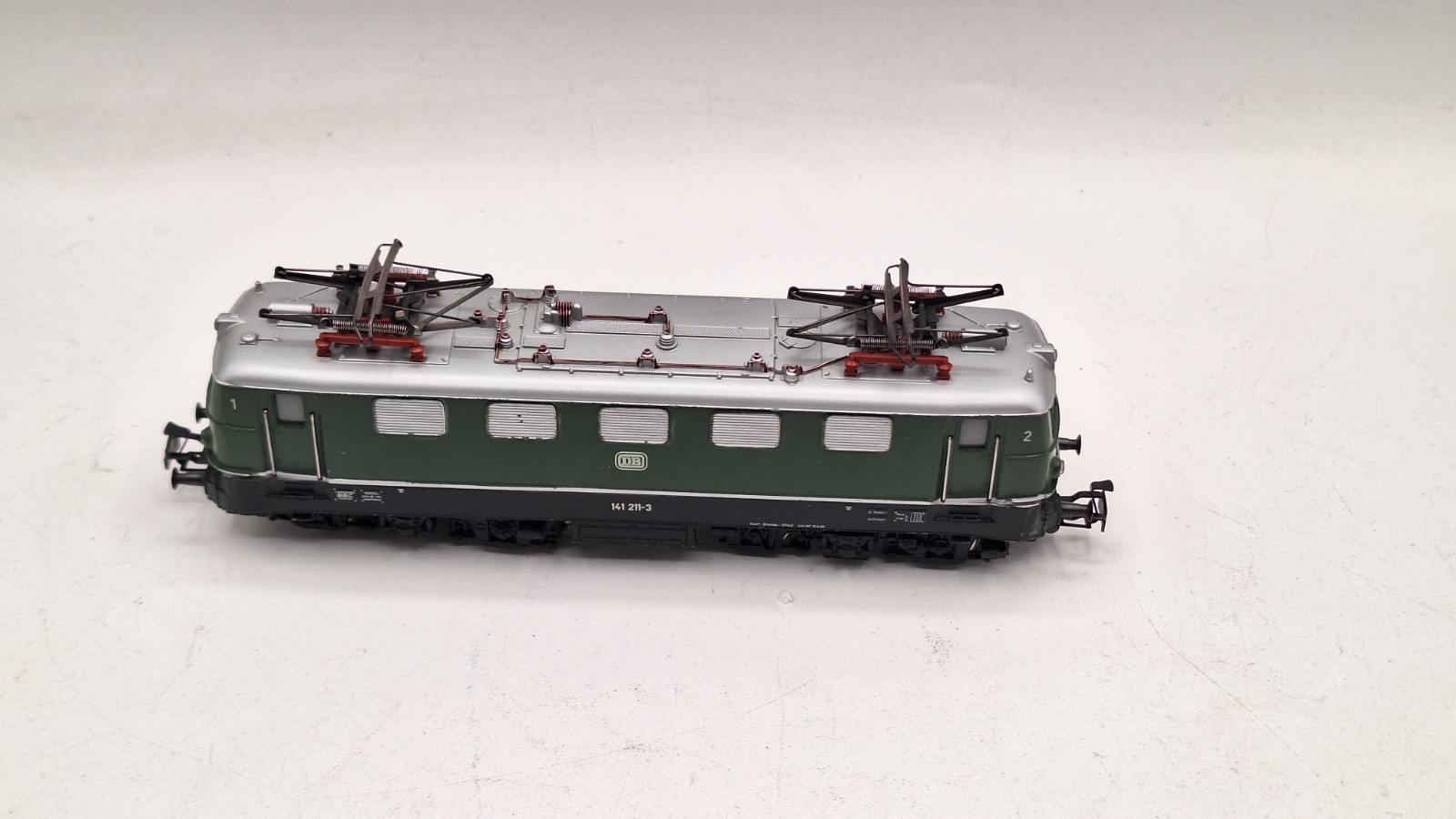 Marklin 3037 HO Scale AC, DB Electric Locomotive 141 211-3 Tested like just Made