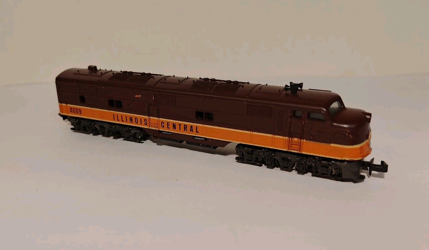 N Scale Atlas E-7 Diesel Locomotive #4009 Illinois Central Made In Austria