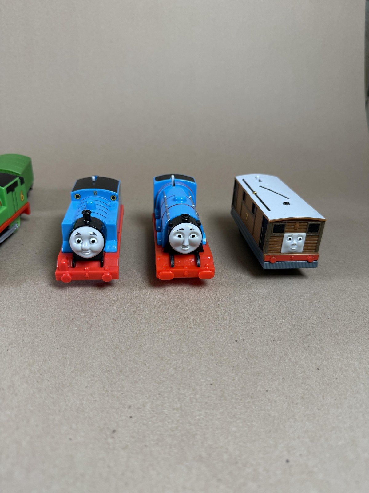 Thomas & Friends Steam Locomotive Lot 6 Engines 3 Cars 2013 Gullane
