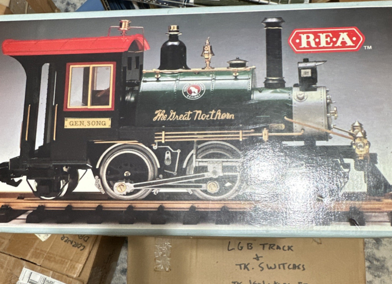 REA The Great Northern G Gauge Steam Locomotive Model Green Red Black