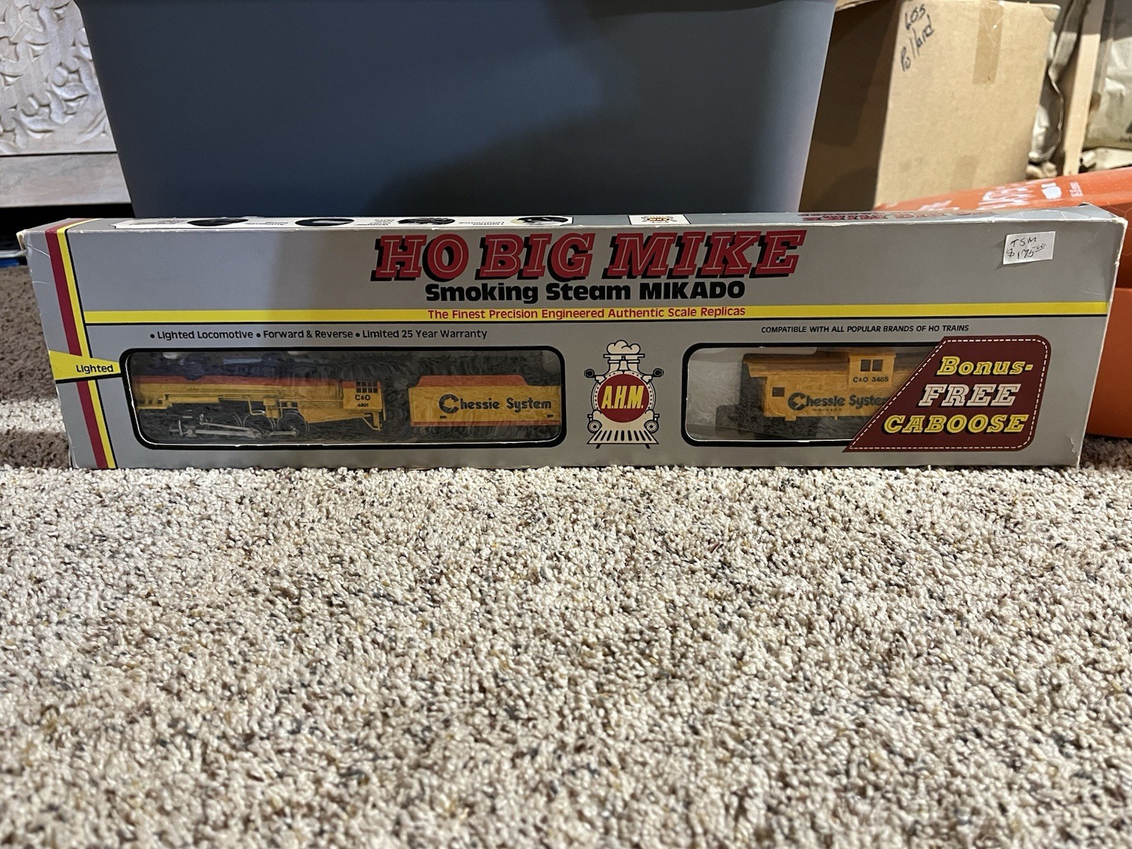 AHM HO Big Mike 2-8-2 Chessie System Mikado Steam Loco w/ Tender Smoke & Caboose