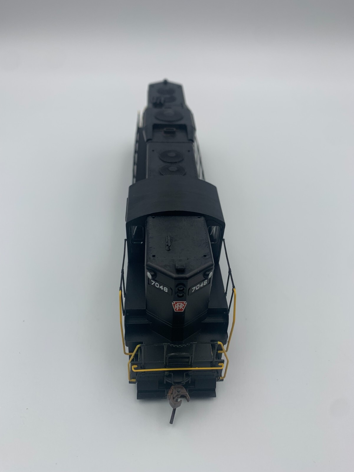 HO Bachmann GP9 DCC Onboard Pennsylvania 7046 Custom Finished. Item 62802. IOB.