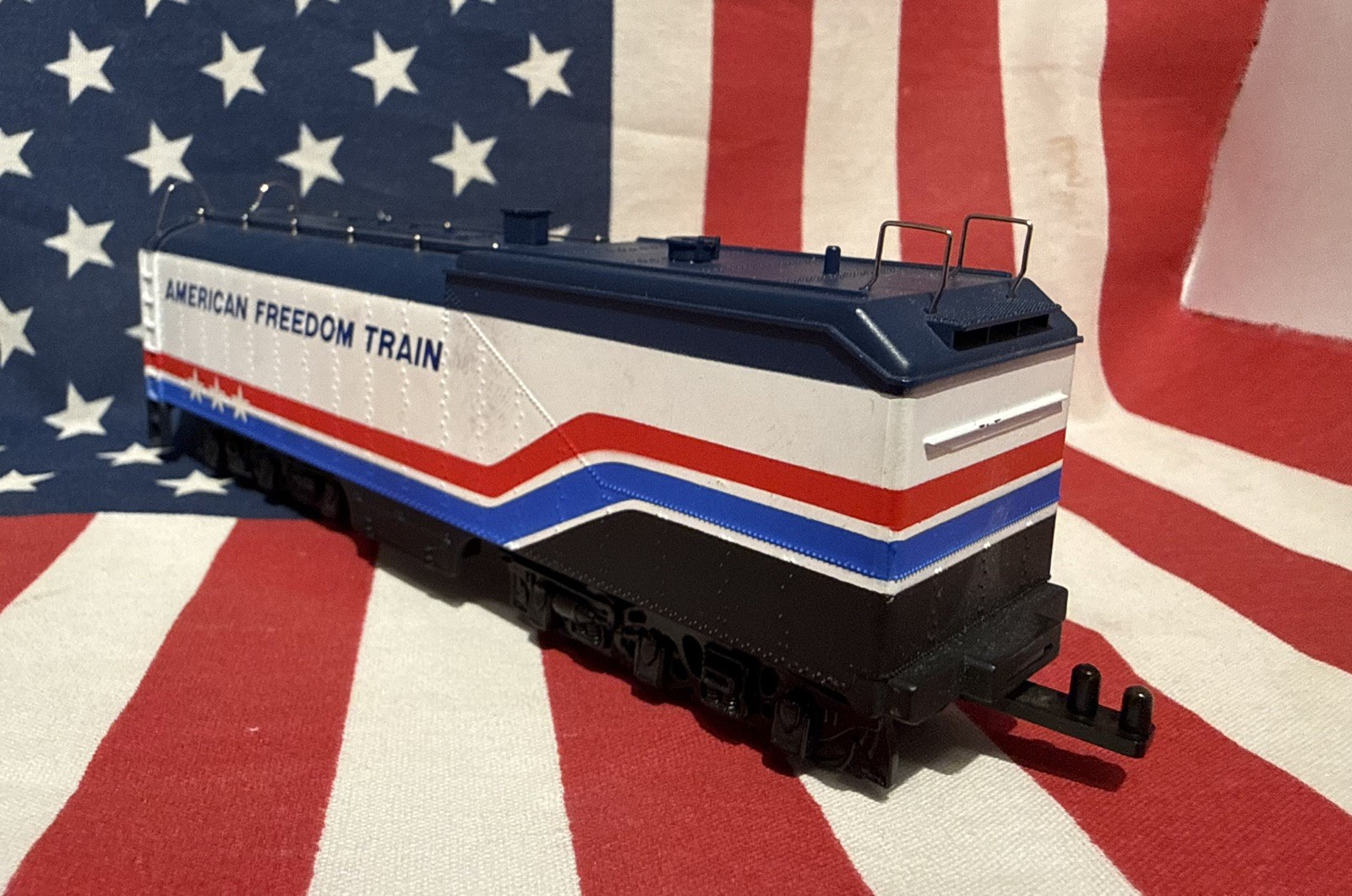 HO American Freedom Train 4-8-4 #4449 Steam Locomotive Runs Vintage