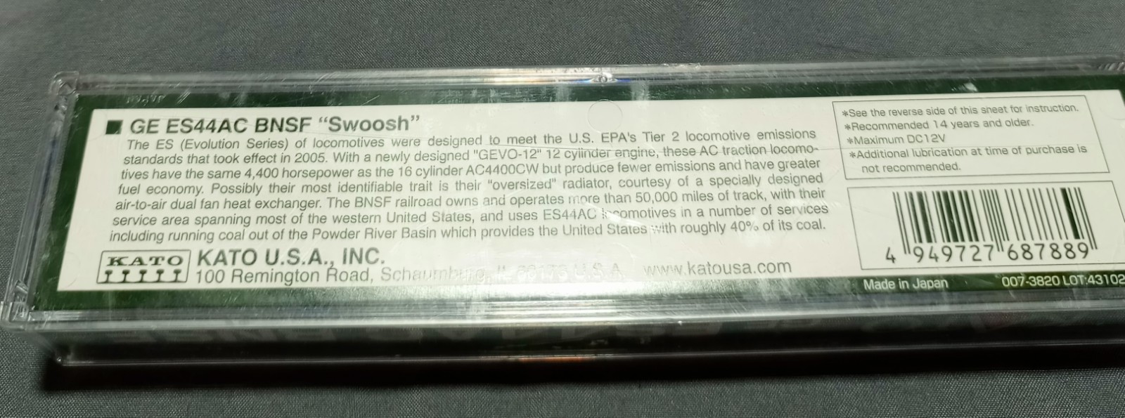 Kato GE ES44AC BNSF Precision Railroad Model