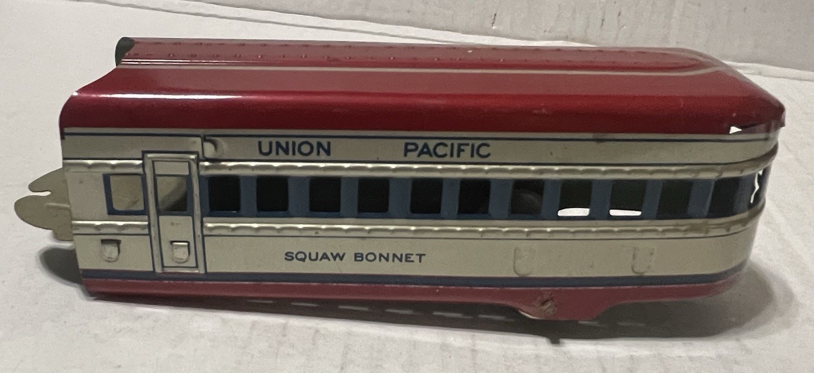 1950-MARX UNION PACIFIC M10005 LITHO TIN TOY TRAIN SET-LOCOMOTVE & 3 CARS