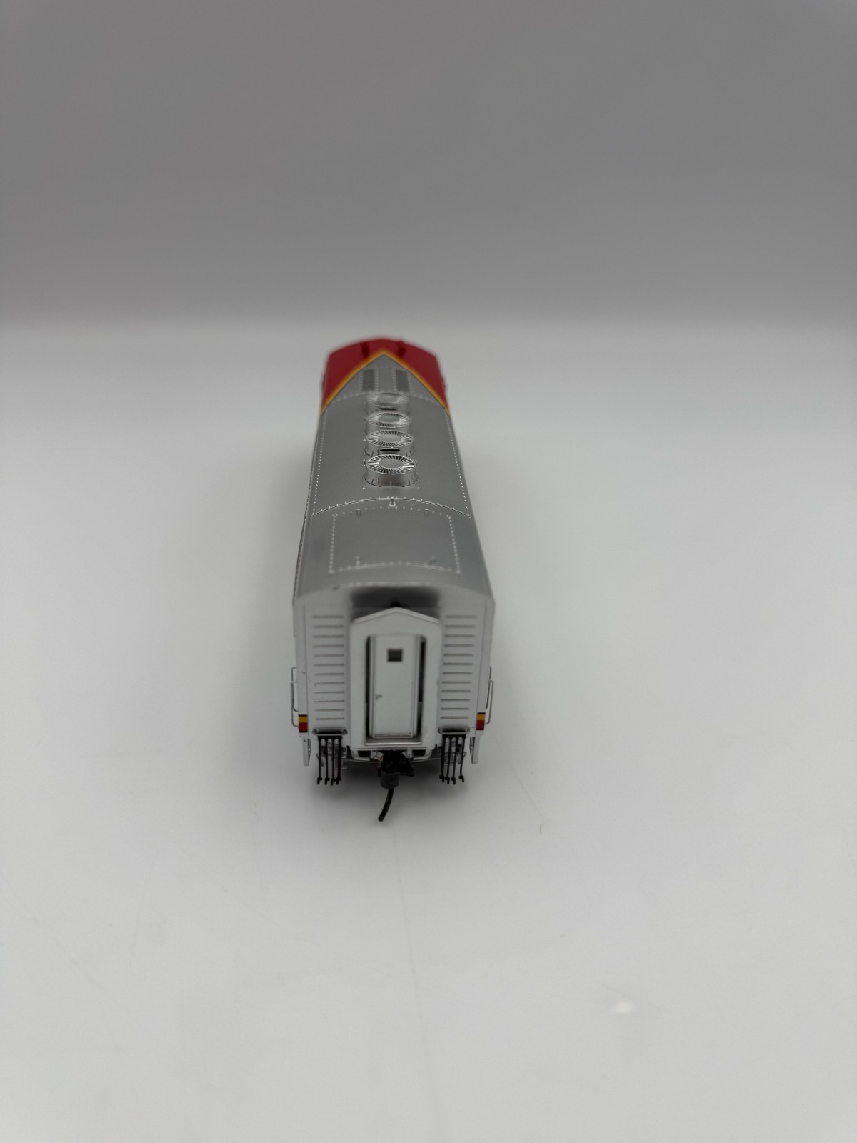 HO Walthers Proto 2000 Modernized F3A Santa Fe #16-L. Factory DCC/Sound. NIB