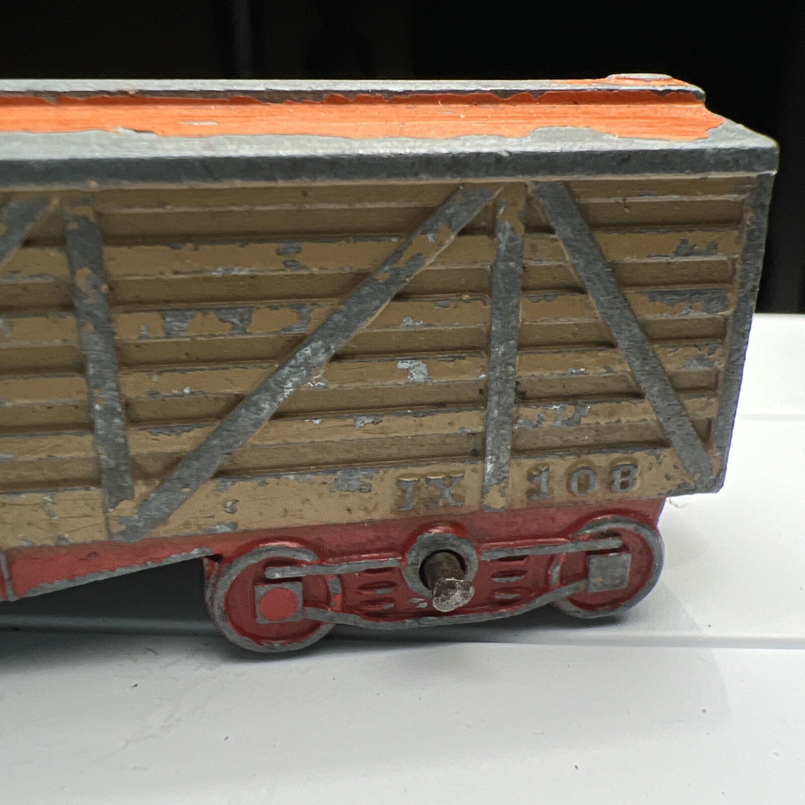 vtg 1939 TOOTSIETOY Train PIONEER STOCK SHIPPERS CAR RAILROAD 5 Inch Orange