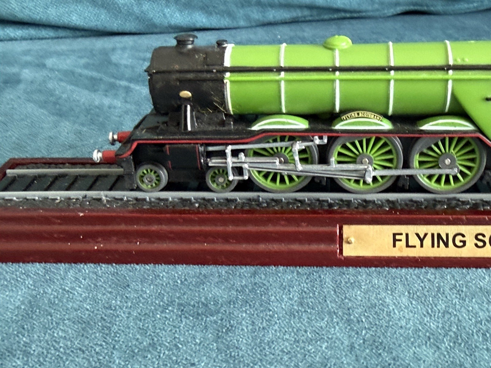 Atlas Editions 1/100 Scale Static Model 3 904 001 – LNER Flying Scotsman.Train