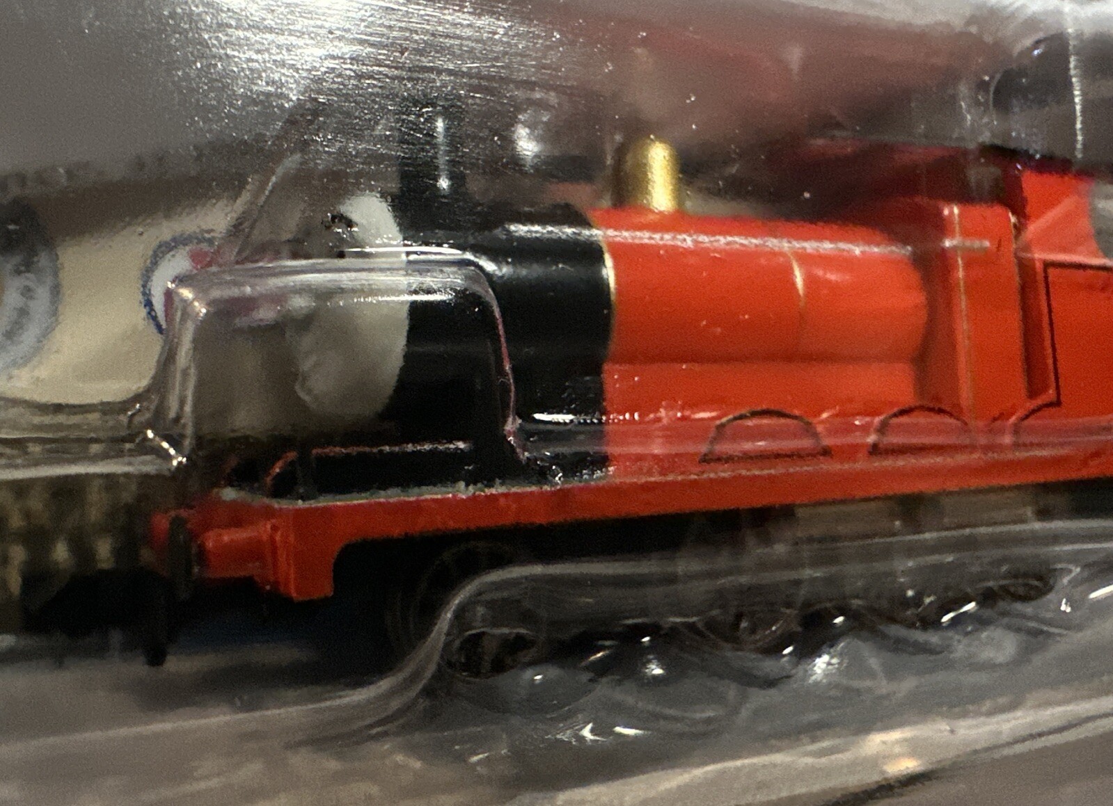 Bachmann N Scale Thomas & Friends James Engine & Tender #58793