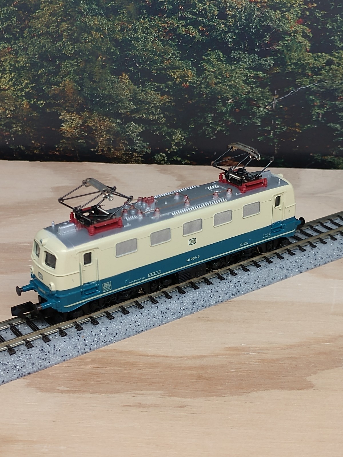 Arnold N scale European 4 axle electric loco – Item #2322 NEW