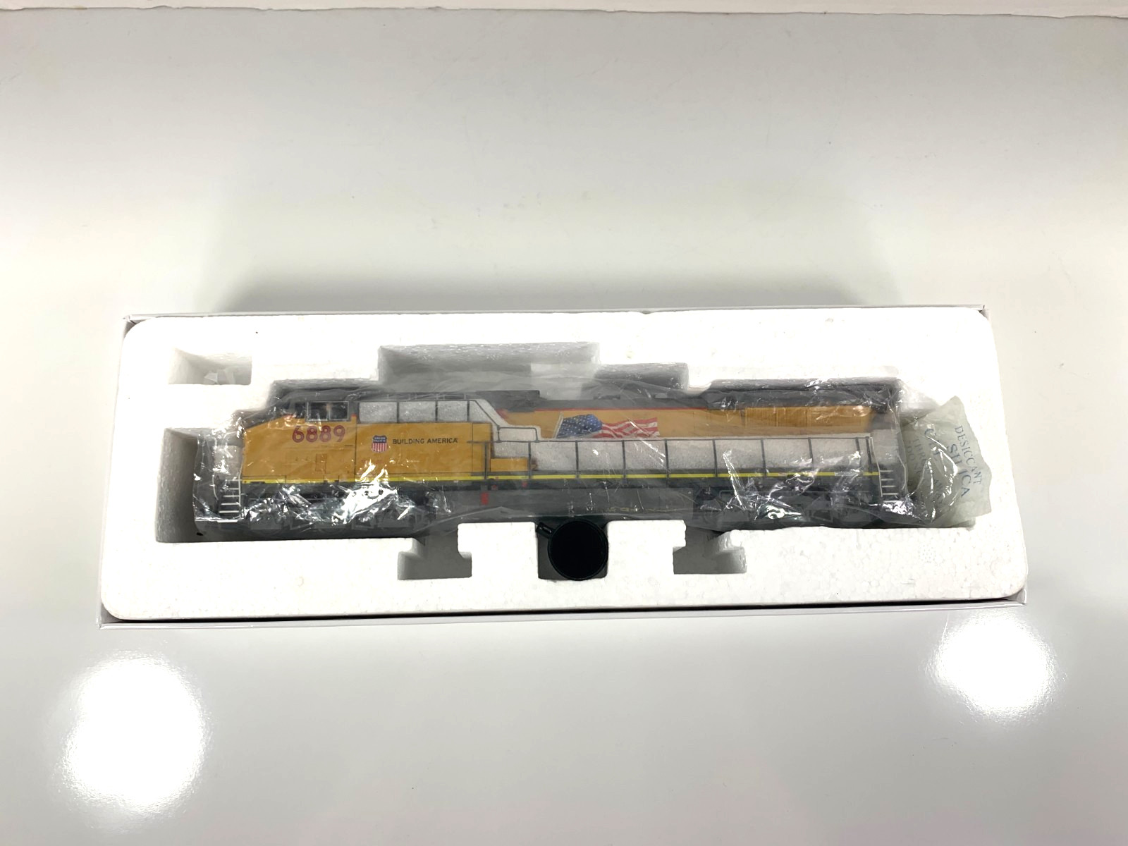 HO Broadway Ltd 5693 UP GE AC6000 #6889 -DC/DCC Paragon 3 Sound w/ smoke