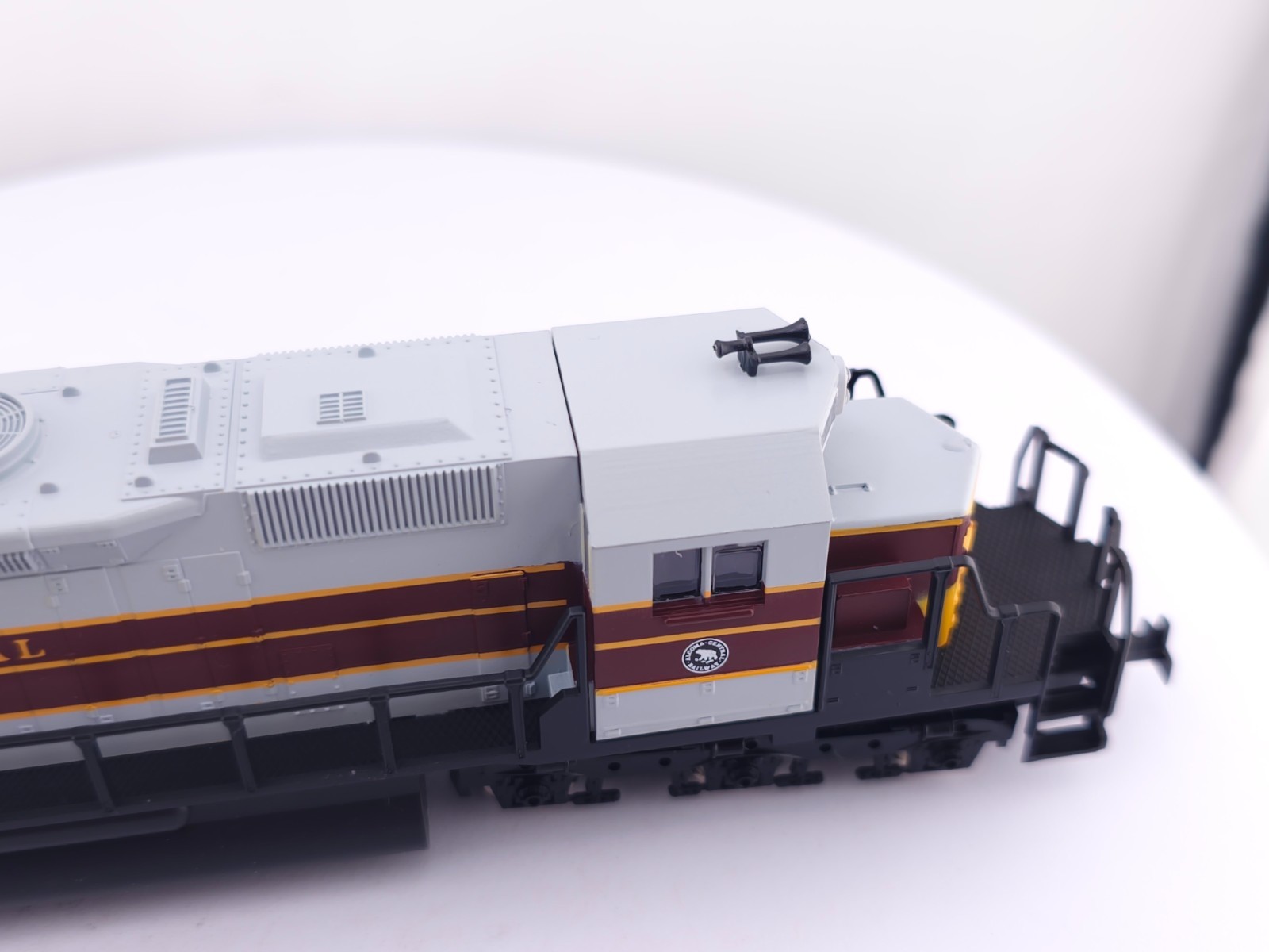 Mehano HO Scale M368 Algoma Central Railway SD-40 Diesel Locomotive ACR 184