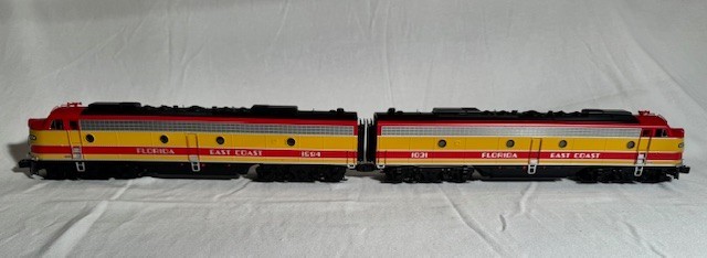 LIONEL 6-39606 FLORIDA EAST COAST E9 AA DIESEL SET, #1594, #1031 (USED)