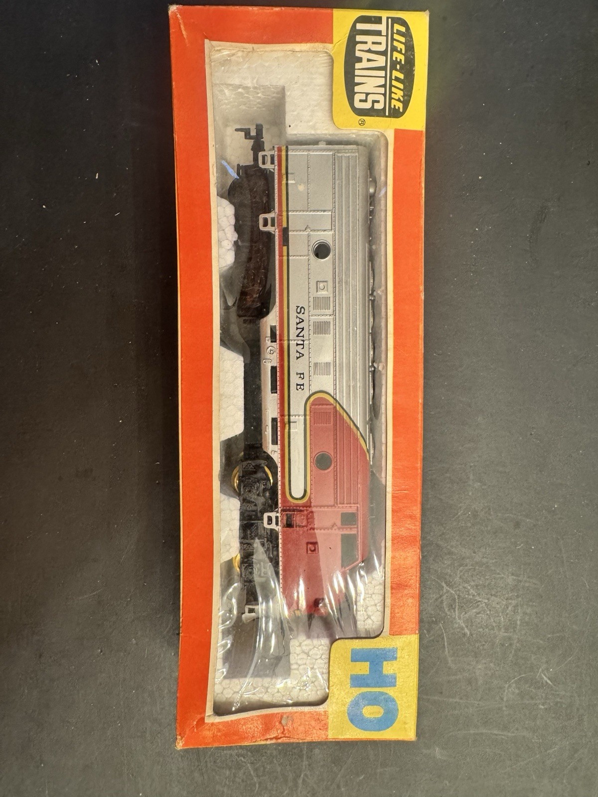 Vintage Life-Like HO Scale F-7 SANTA FE Diesel Locomotive