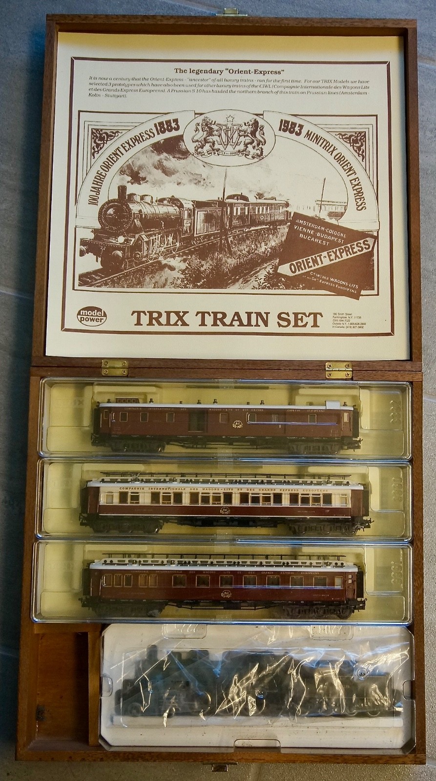Trix/Model Power Orient Express Train Set – Locomotive w/ 3 Passenger Cars-NEW