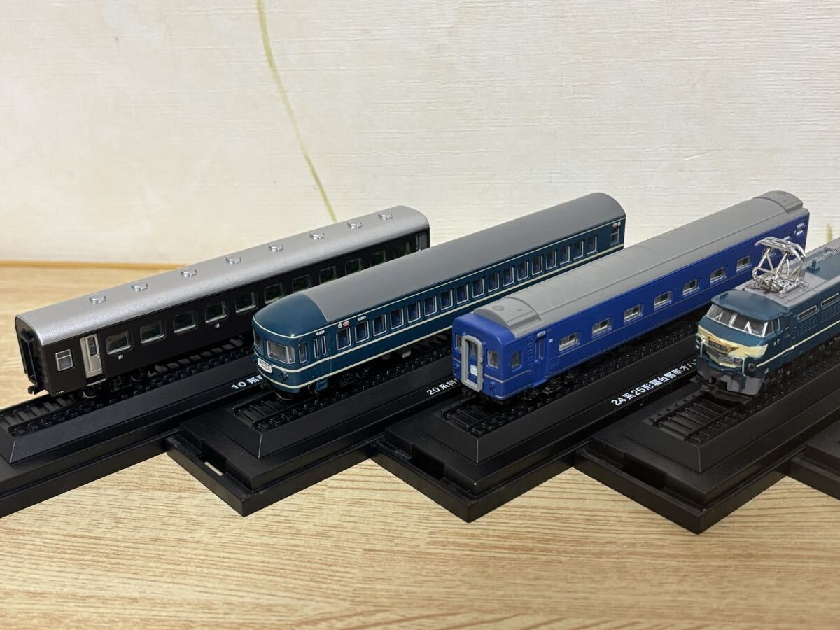 N Gauge Size Japanese Railway Collection 11-Car Set DD51 Diesel Locomotive DF50