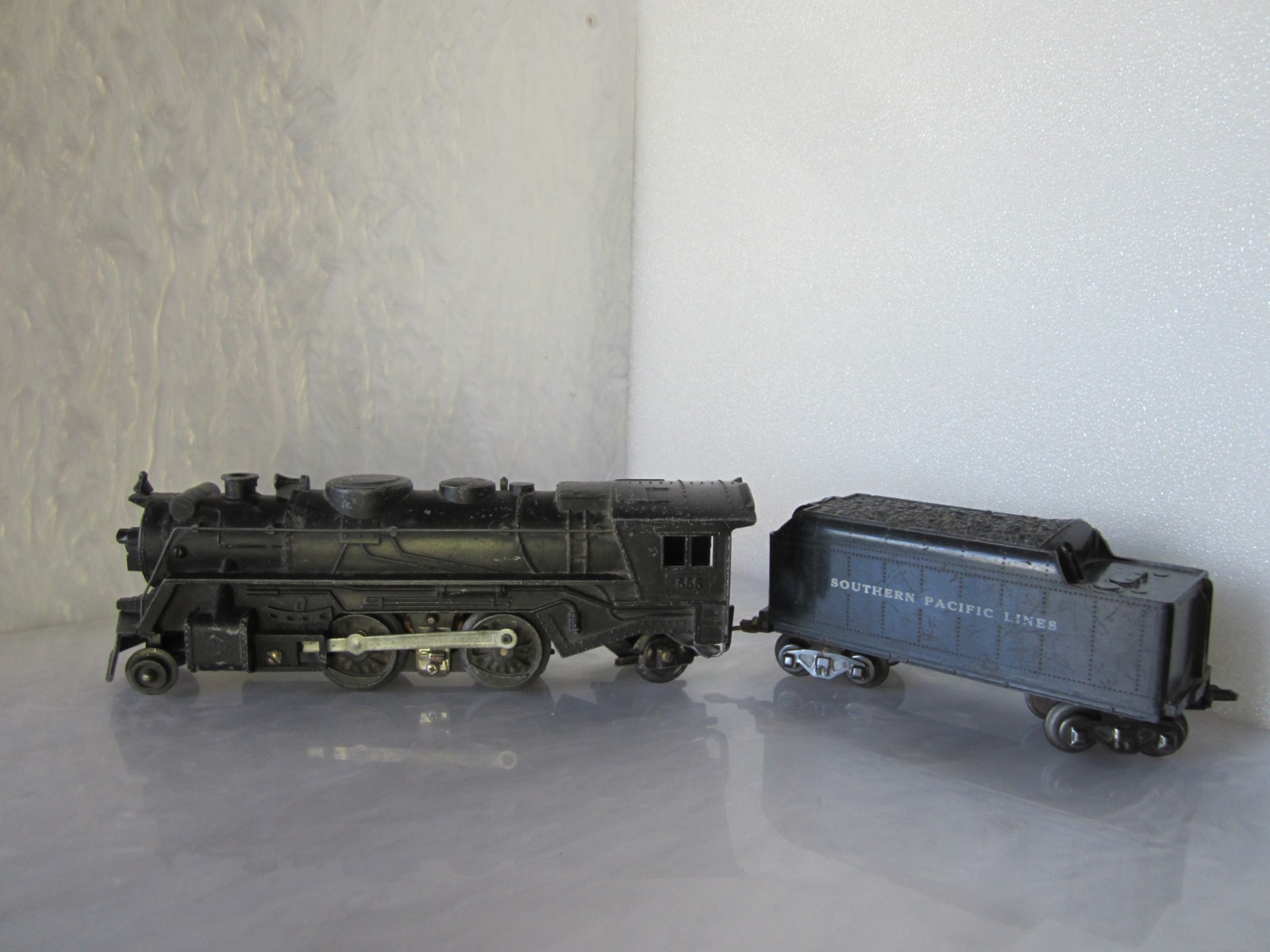 VTG MARX O GAUGE CAST IRON STEAM LOCOMOTIVE WITH SOUTHERN PACIFIC LINES TENDER