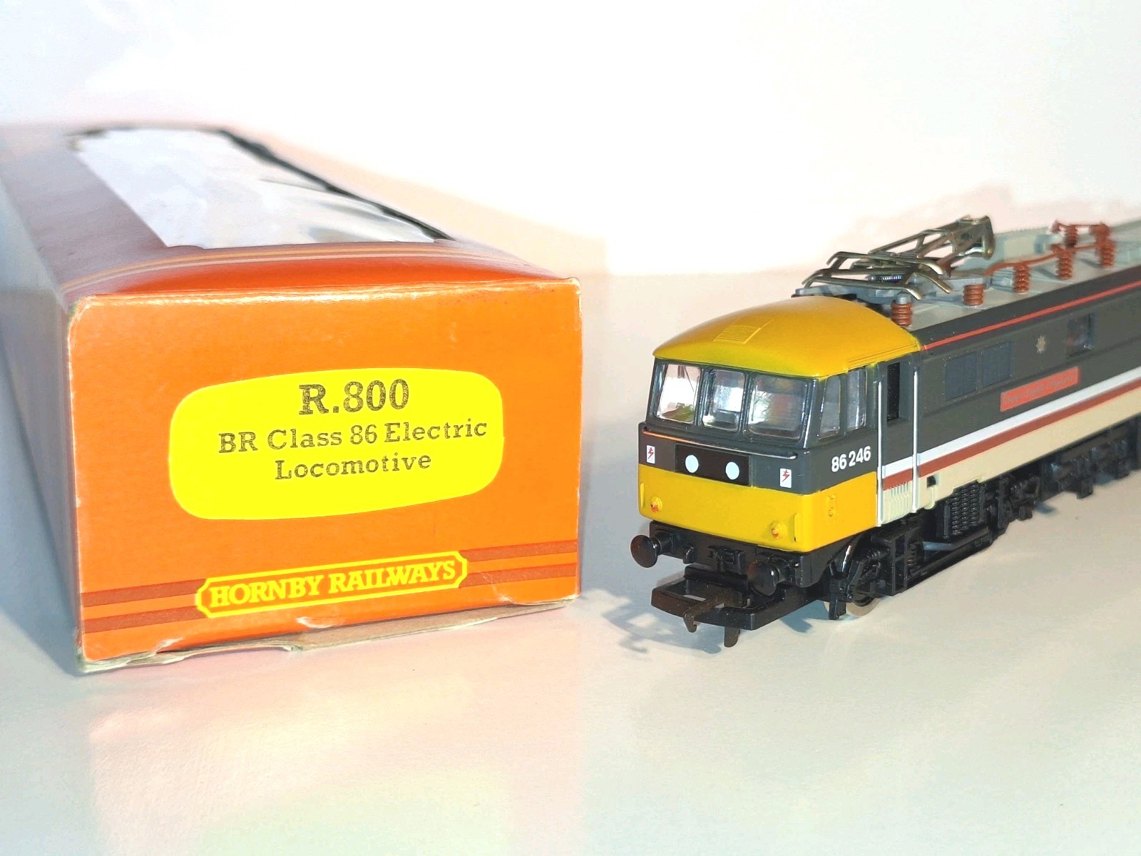 Hornby R800 BR Class 86 Electric Loco. New Old Stock. Mint Cond. Boxed. OO Scale