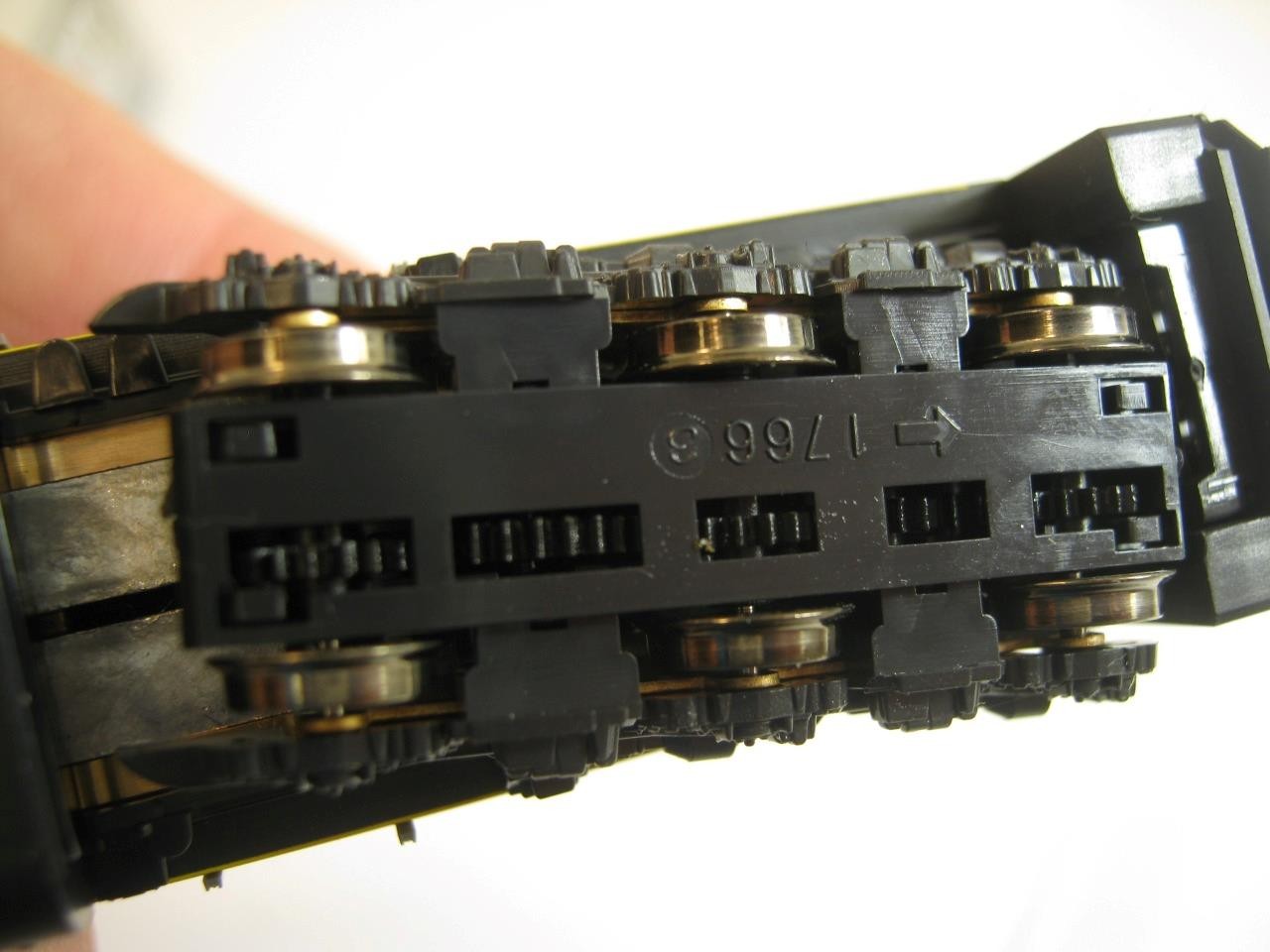 N Scale Kato SD70Mac CSX #701 Item 176-6307 W/Ditch Lights
