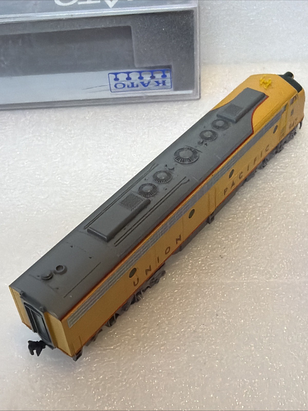 Kato N Scale EMD E9A Union Pacific 947 176-5323 Used Tested Runs Diesel Loco