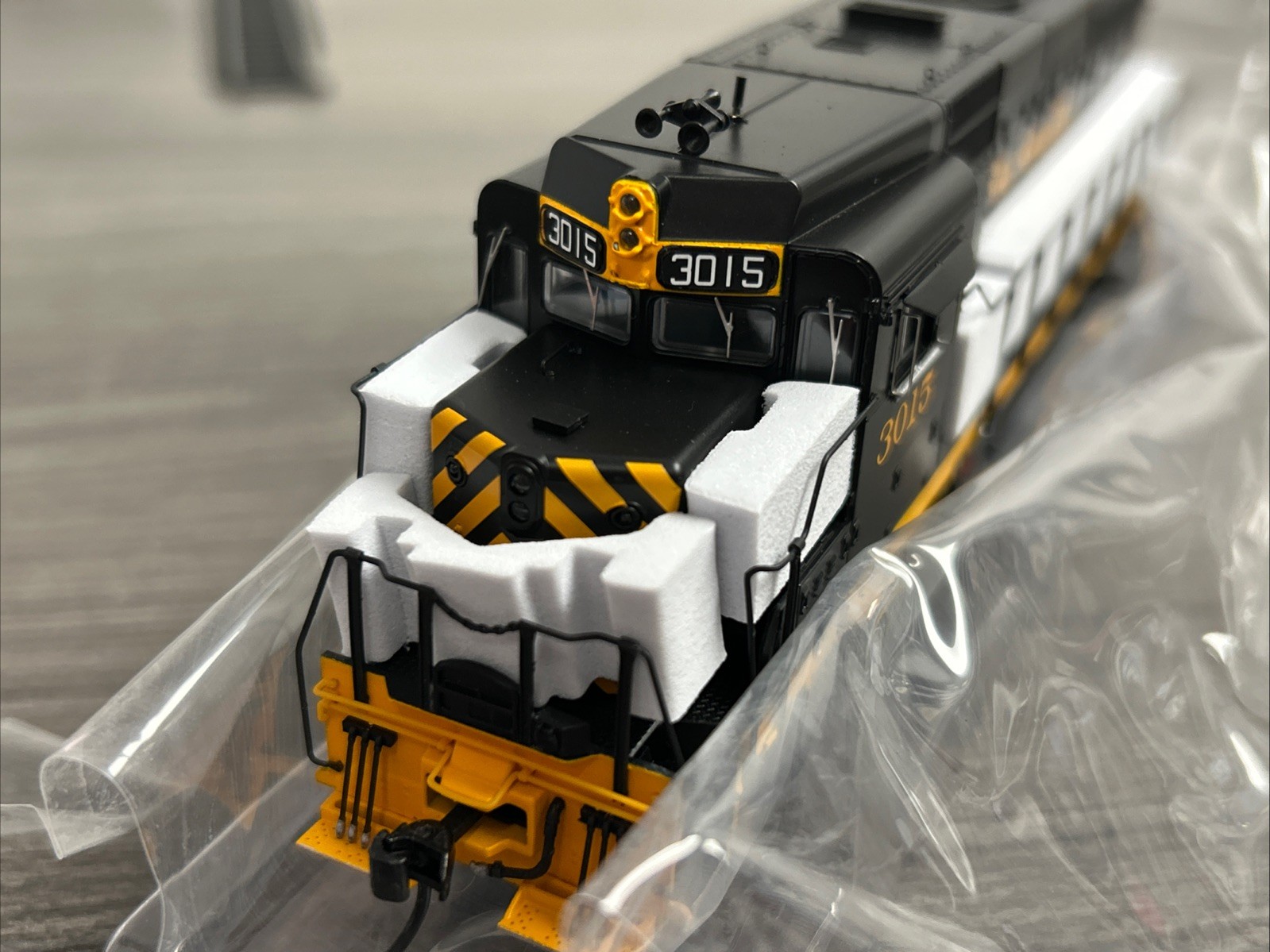 Broadway Limited HO #9570 EMD GP30 Locomotive D&RGW #3015 DCC Rdy NIB – CC