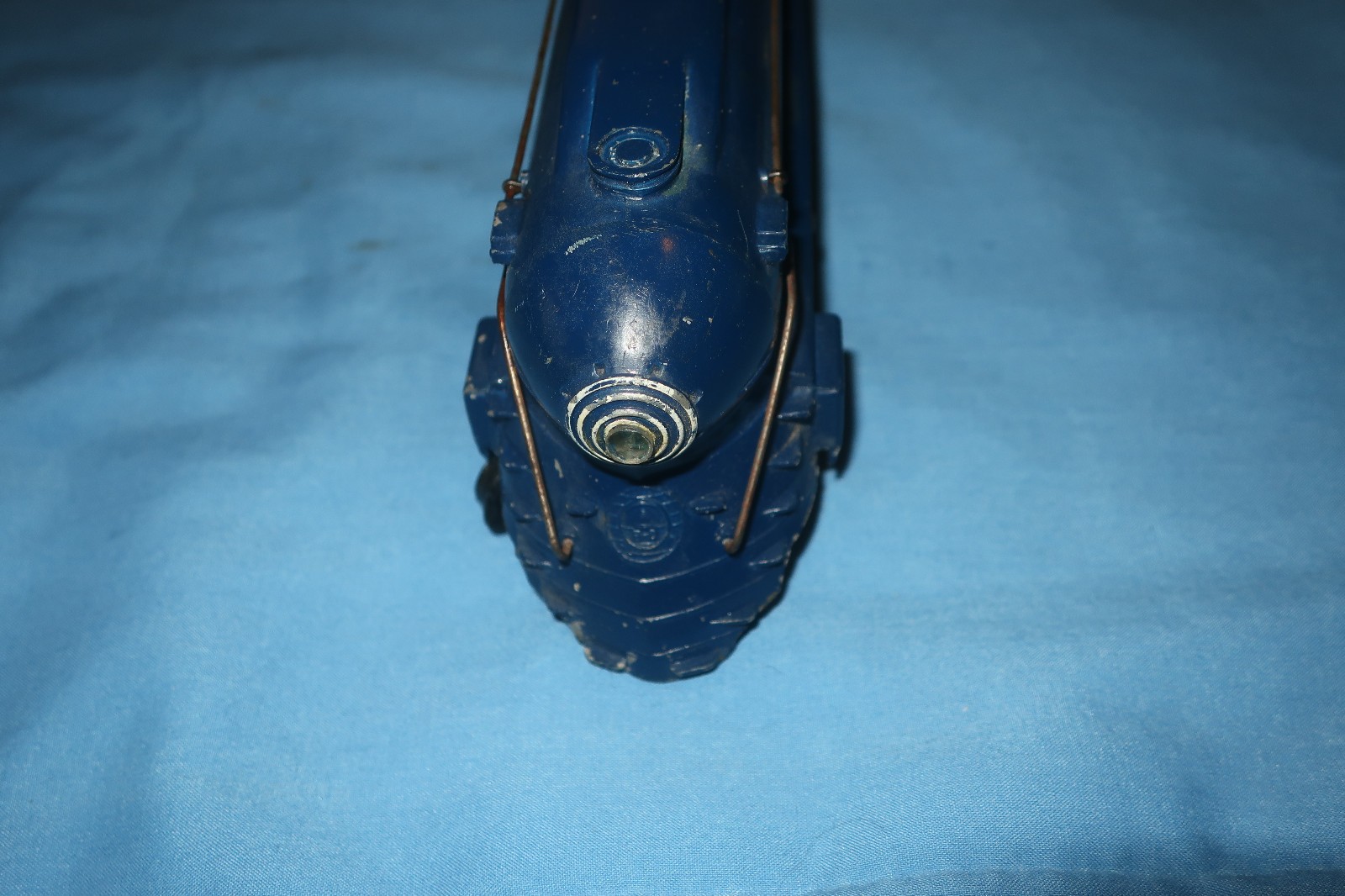 American Flyer #350 Royal Blue Steam Locomotive & Tender. Runs well