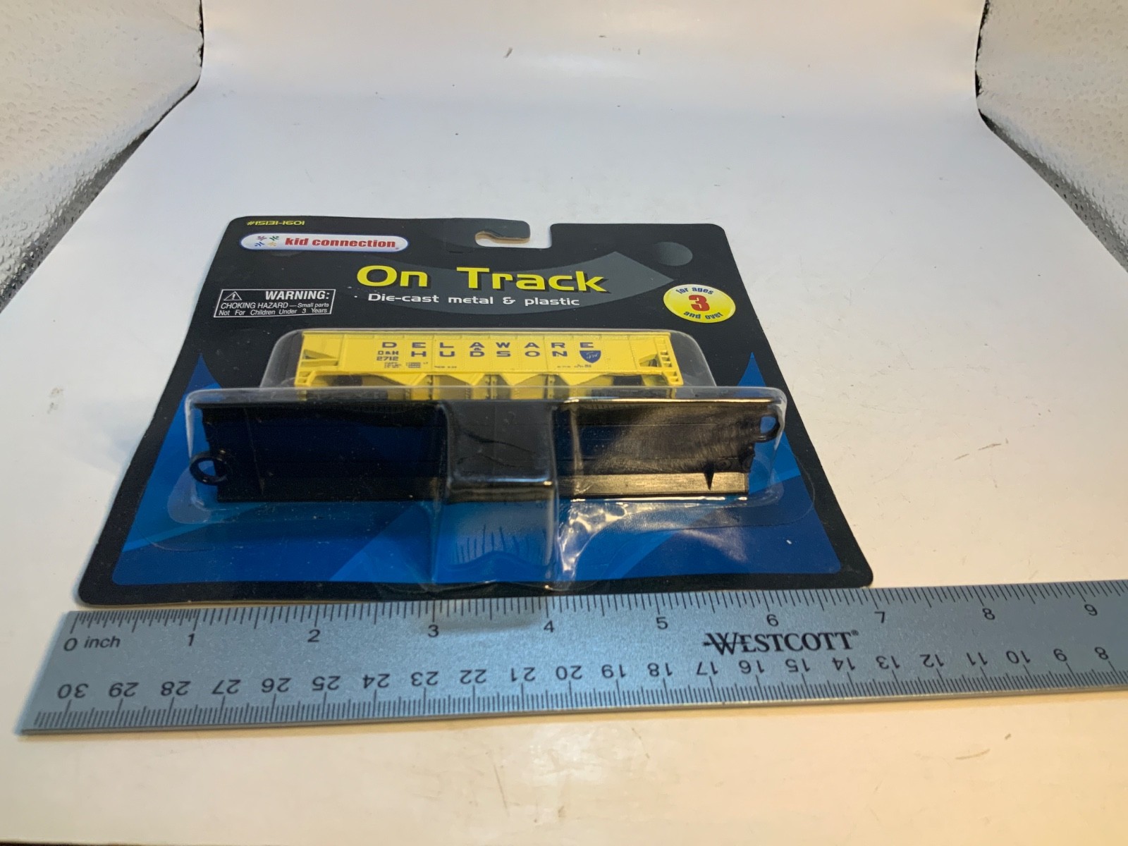New Kid Connection On Track Yellow Delaware HUDSON train car Die-Cast