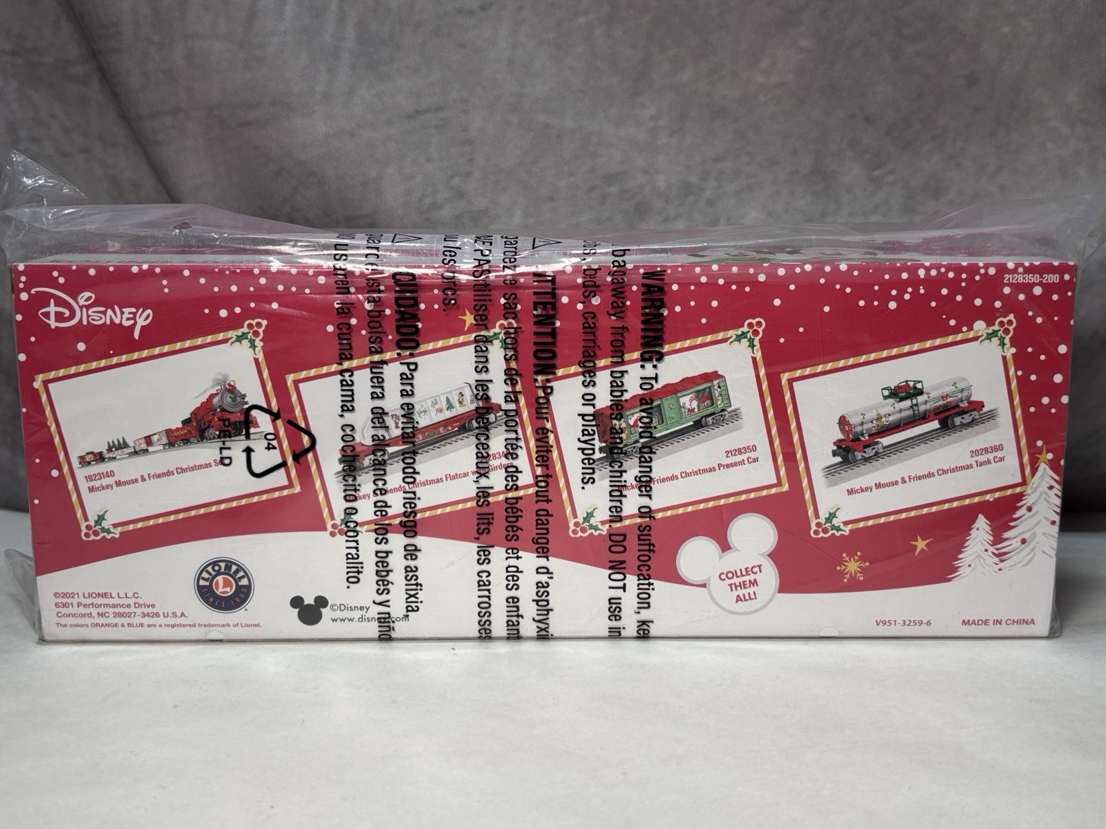 Lionel Mickey & Friends Christmas Flatcar with Girders NIB 2128340 BX-3