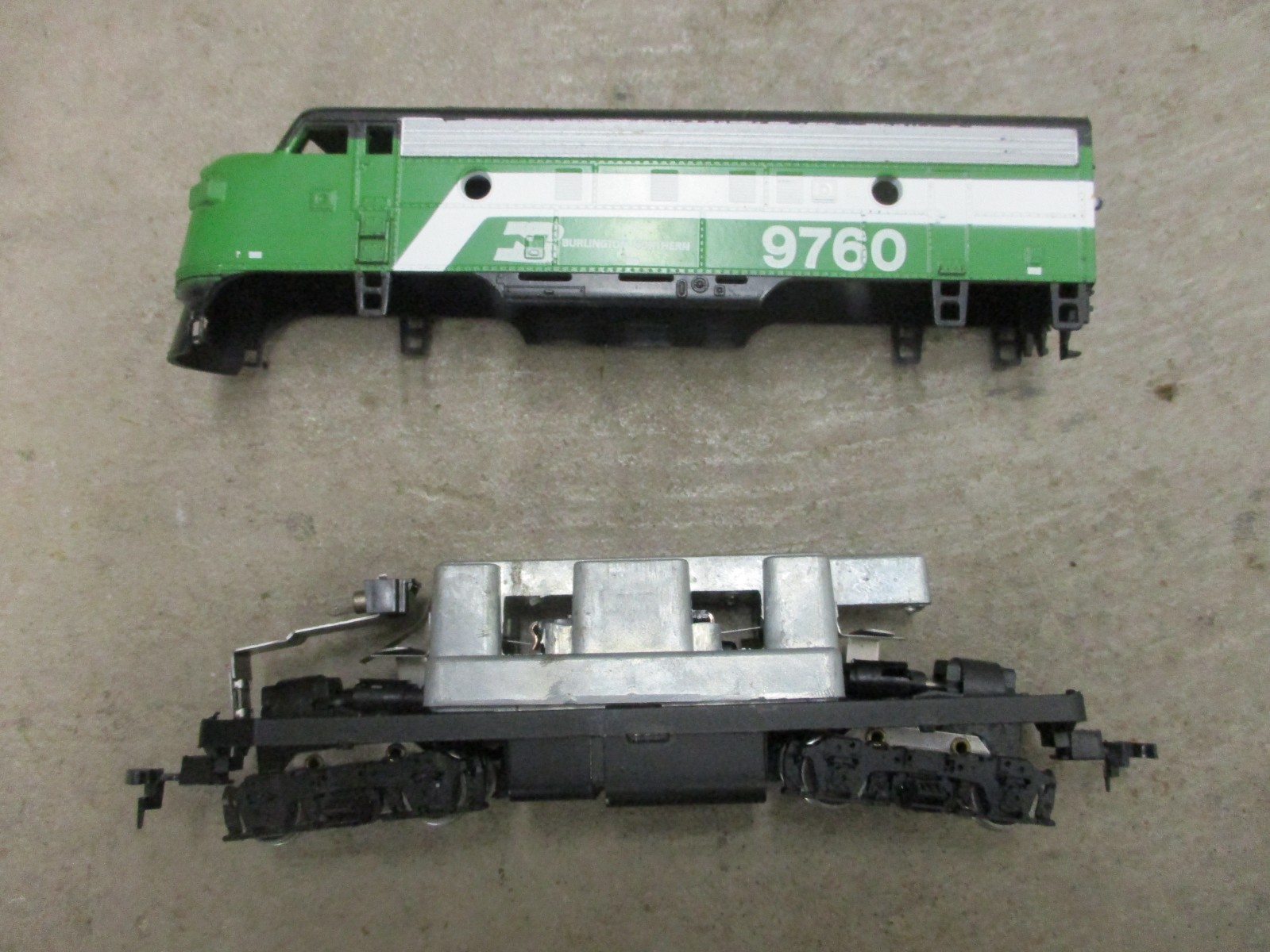 Athearn HO , Track Tested F7A Diesel,Burlington Northern #9760