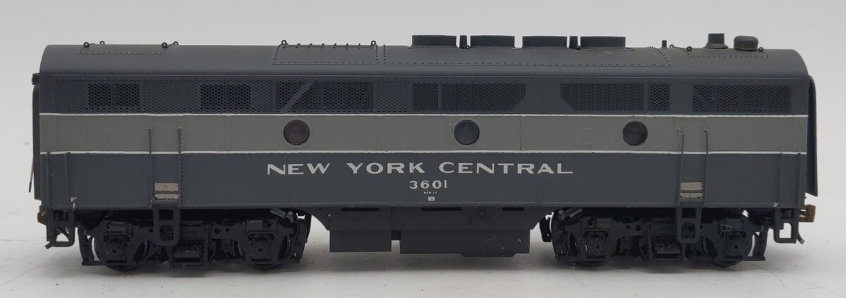 HO Scale New York Central Powered Diesel Locomotive B-Unit #3601 EX