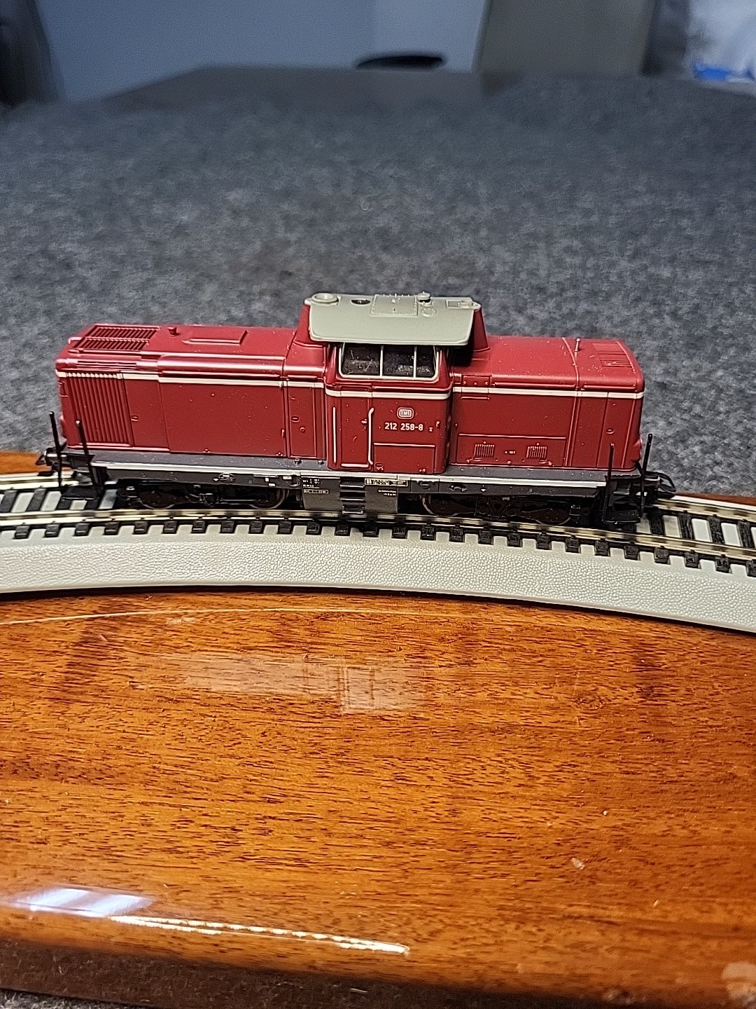 Marklin 3372 HO gauge Deutsche Bahn BR 212 diesel locomotive C-8