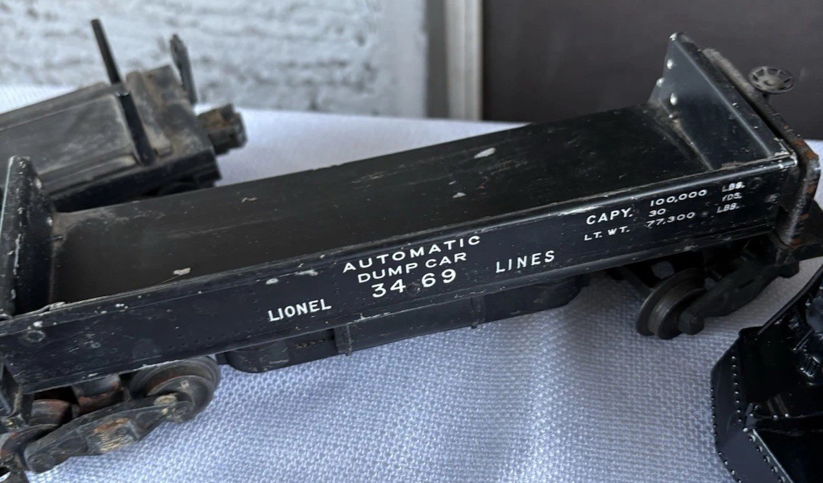 Lionel Postwar 2023 Union Pacific Diesel Locomotive Set Plus Others LOT # 2 ASIS