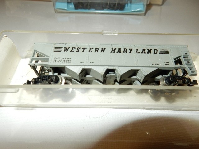 Vintage Lot Of N Gauge Locomotive & mixed brand Cars, Power Pack & Track