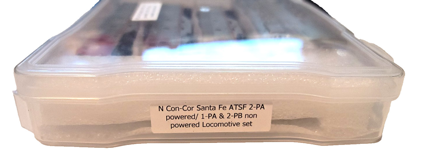 N Con-Cor Santa Fe ATSF 2-E8 powered/ 1-F7B & 2-E8 non powered Locomotive set