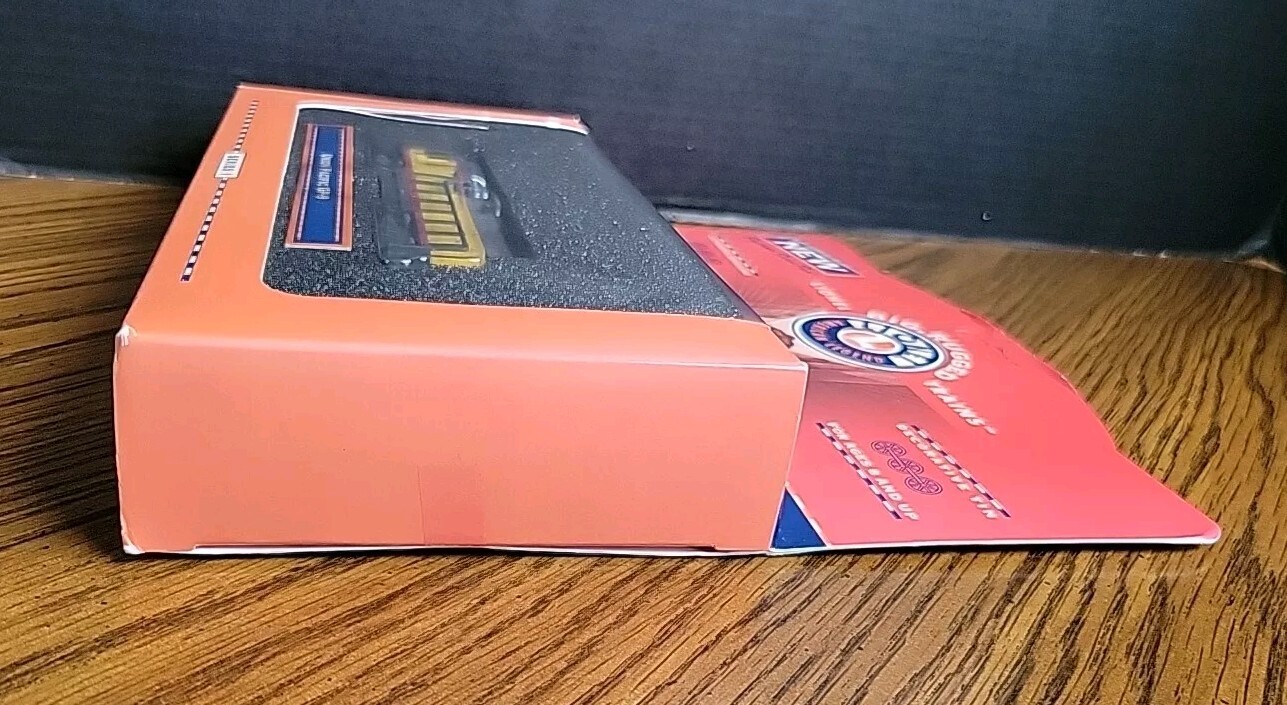 Lionel Big Rugged Trains Union Pacific Locomotive GP-9 Series NEW W/ Tin 1:120