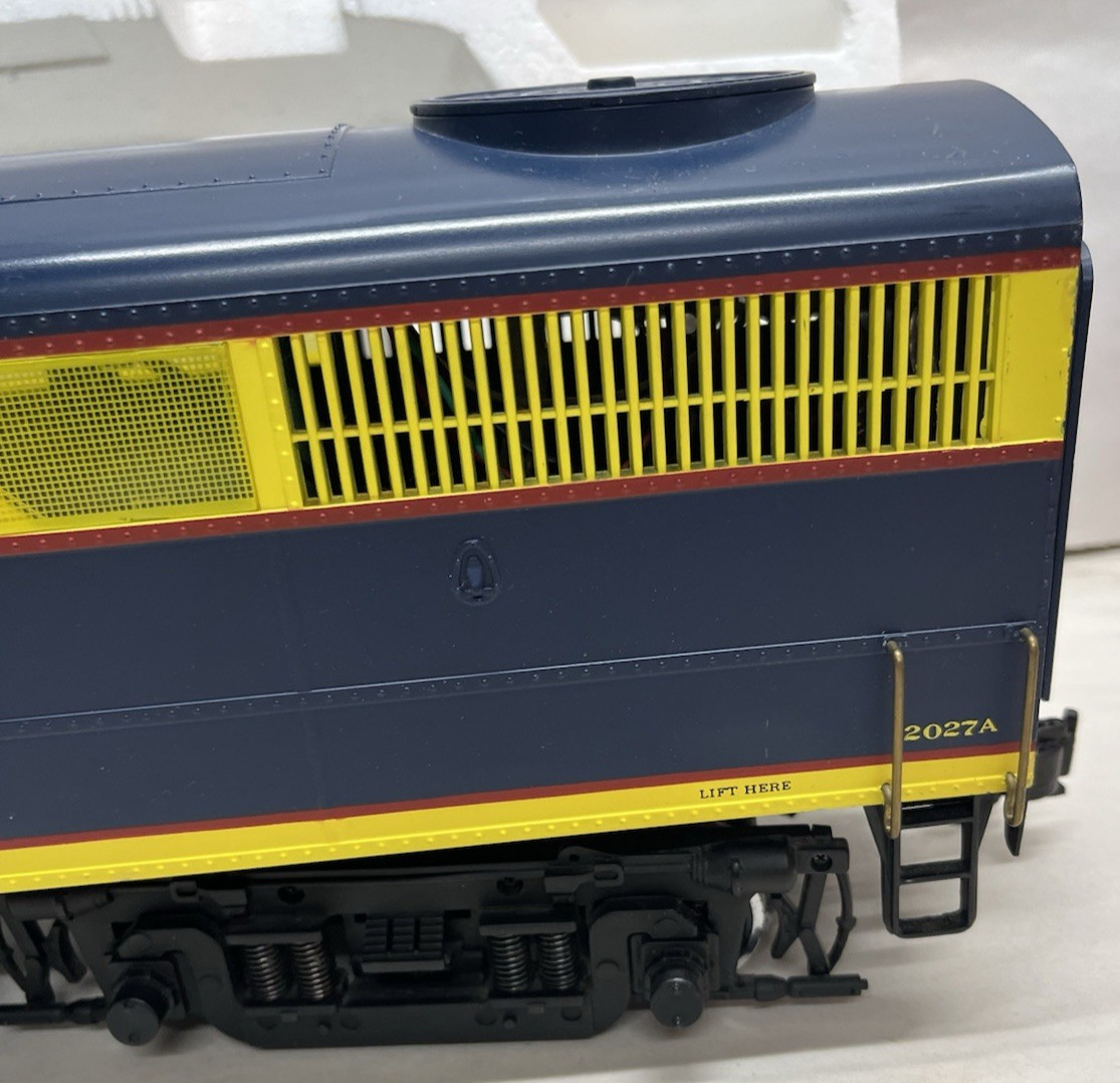 Aristocraft SANTA FE (Freight) FA1/FB1 Set #22027 BLUE/YELLOW G scale NICE!