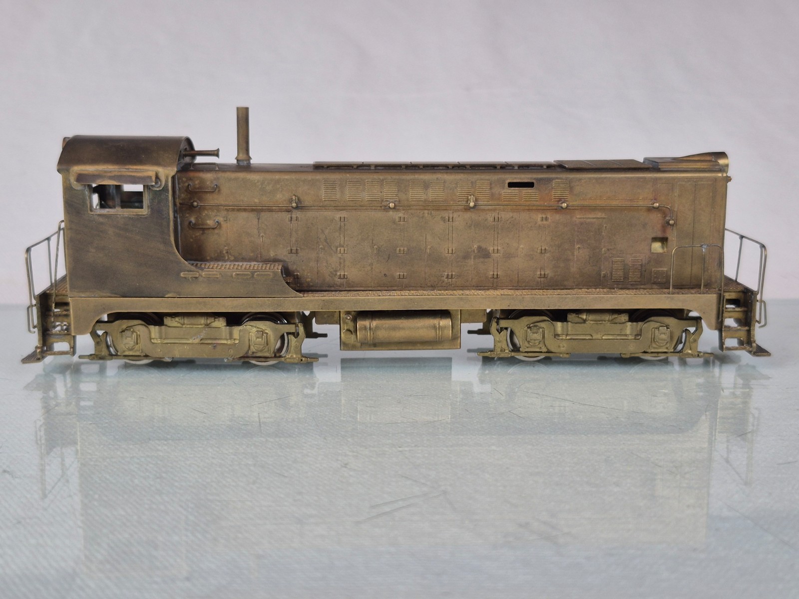 HO BRASS HALLMARK BALDWIN VO-1000 DIESEL SWITCHER – WITH EXTRA PARTS