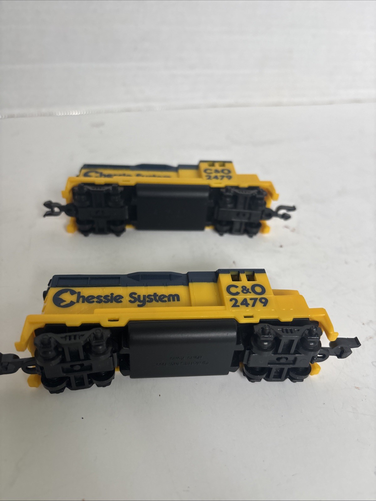 SET of 2 1983 HO Chessie System Diesel Locomotive C&O 2479 Made by Mattel