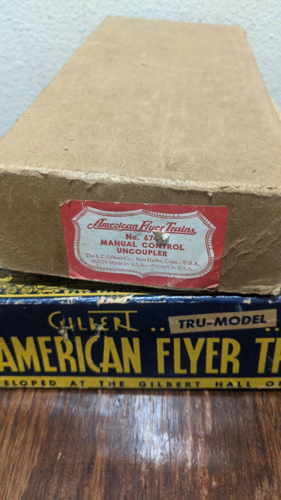 Vintage American Flyer Steam Engine w/ buildings, others