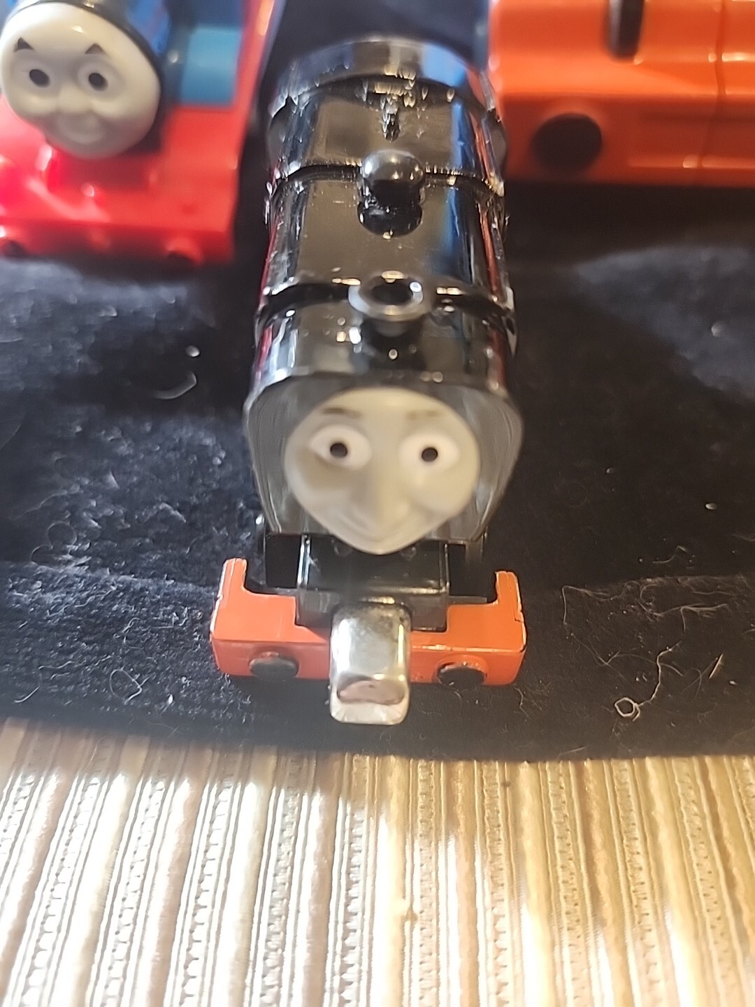 Thomas Train Collectible5 Battery Operated Motorized Trains 2010 (211)
