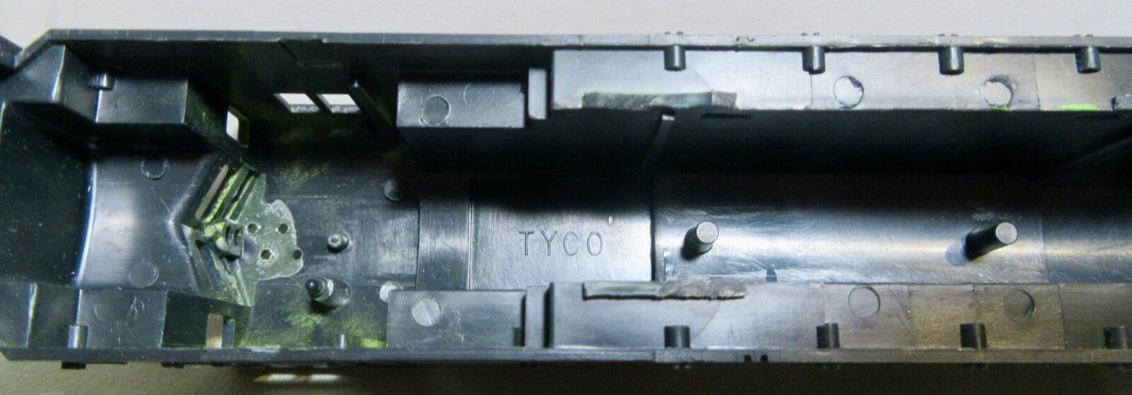 Tyco HO Scale Black Unlabled Locomotive Shell