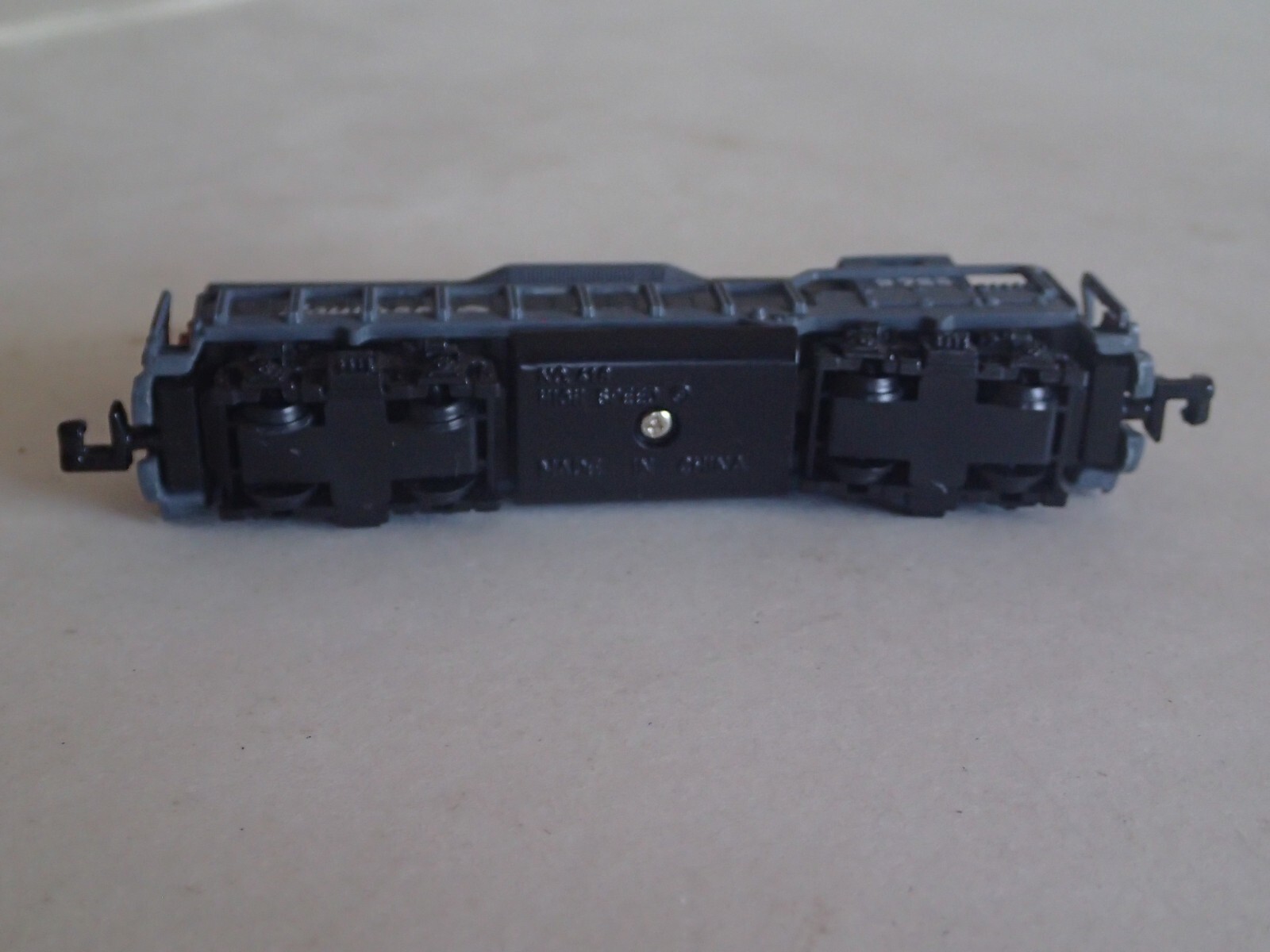 Southern Pacific Toy Train No 418 High Speed 9725, Collector Locomotive w/Tracks
