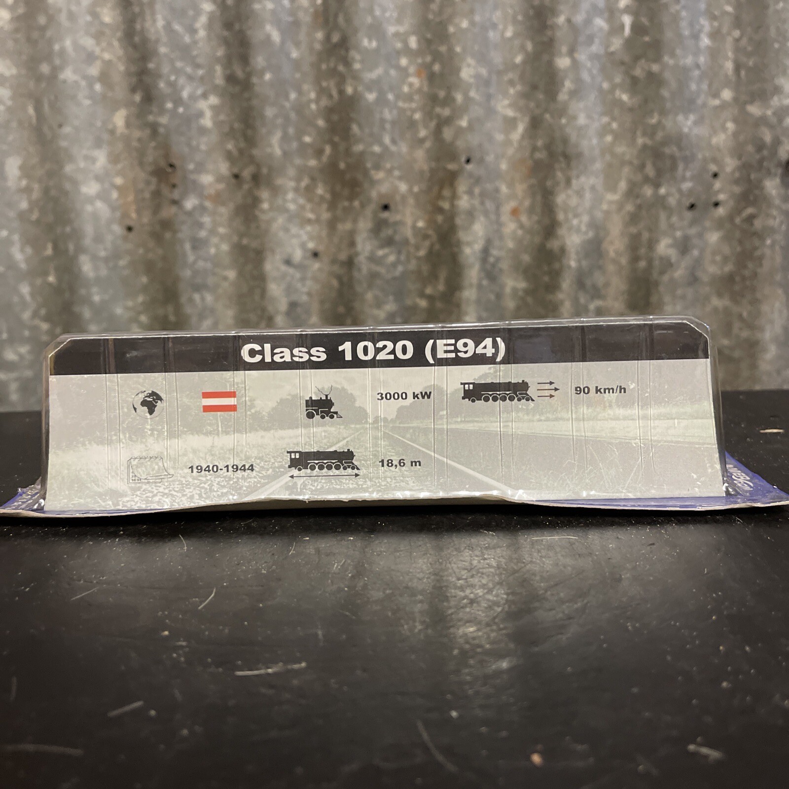 Class 1020 (E94) 1940s Model Train Railway – Locomotives of the World BNIB